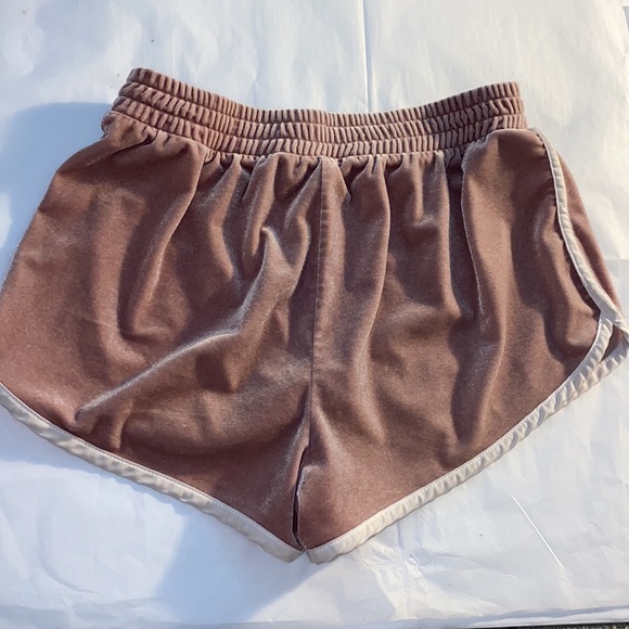 Dusty Pink Velvet Shorts - Picture 3 of 4
